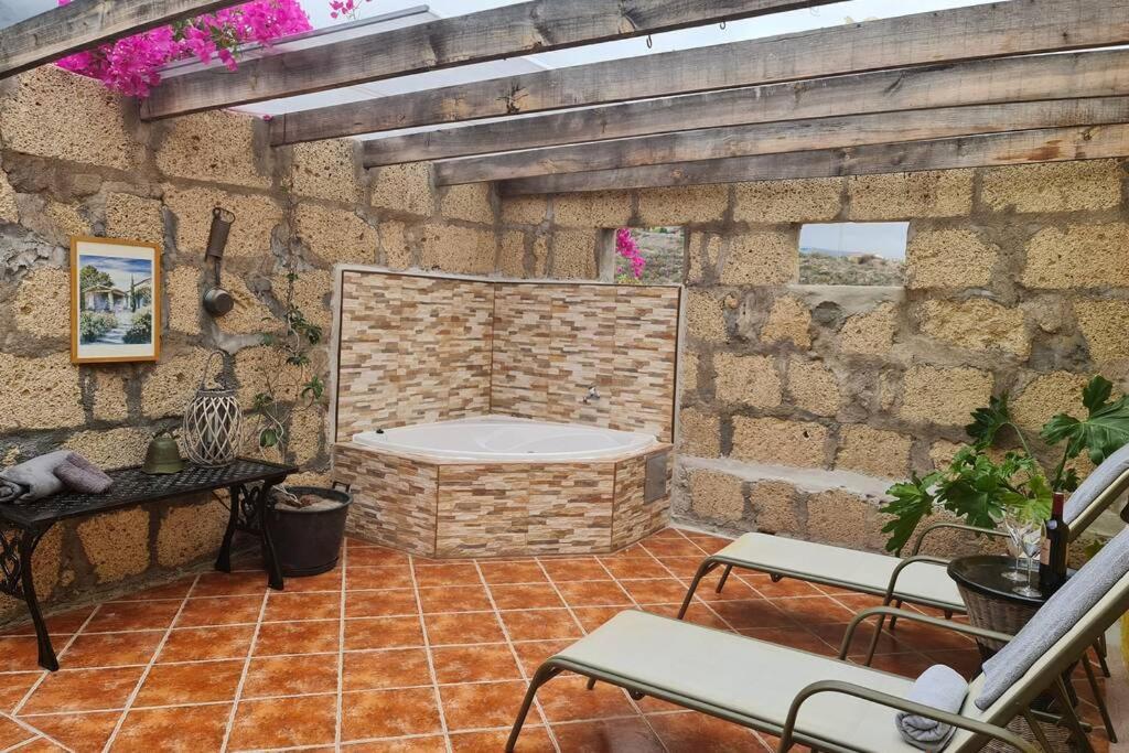 Lovely Two Bedroom Apartment With Amazing View Tejina de Isora エクステリア 写真